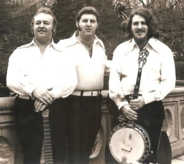 Vernon McIntyre bluegrass banjo player with Jim McCall and Charlie Hoskins