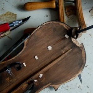 fiddle repair 1_tn