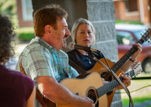 Vernon McIntyre singing at Fibonacci Brewery 2018. Photo by Ron Rack.