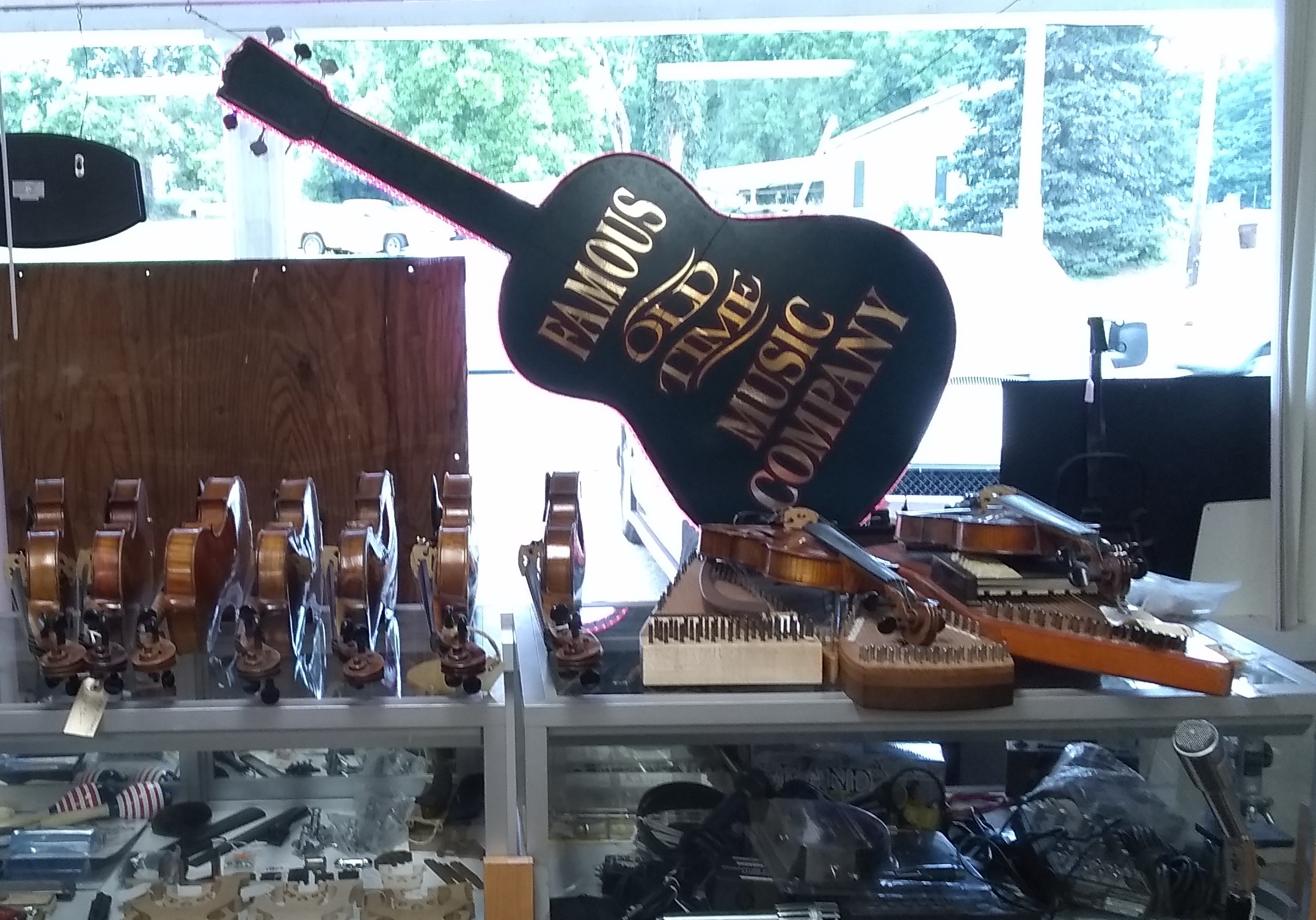 picture 3 of merchandise at Vernon McIntyre's Famous Old Time Music Company